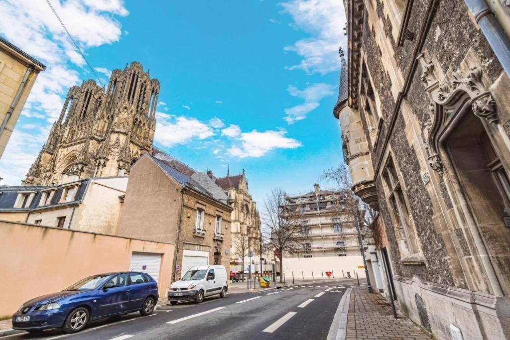 Steam, Baignoire Balneo Et Clim Apartment Reims Bagian luar foto