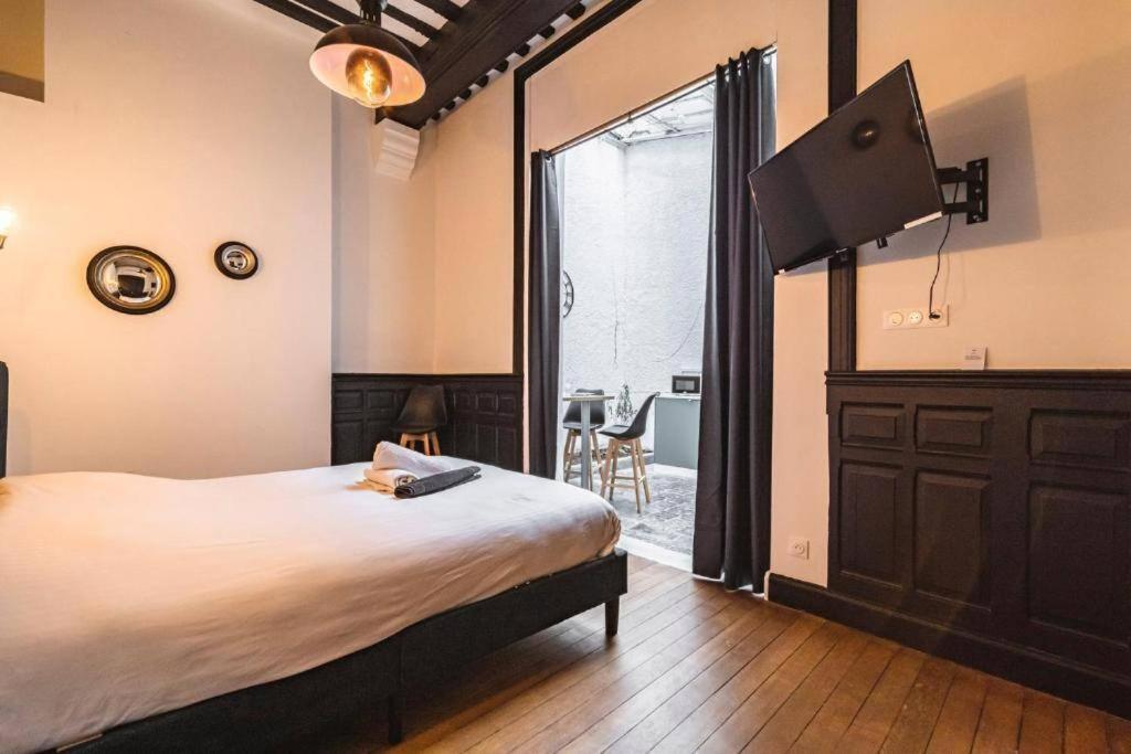 Steam, Baignoire Balneo Et Clim Apartment Reims Bagian luar foto