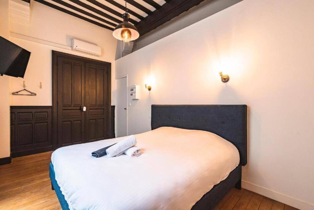Steam, Baignoire Balneo Et Clim Apartment Reims Bagian luar foto